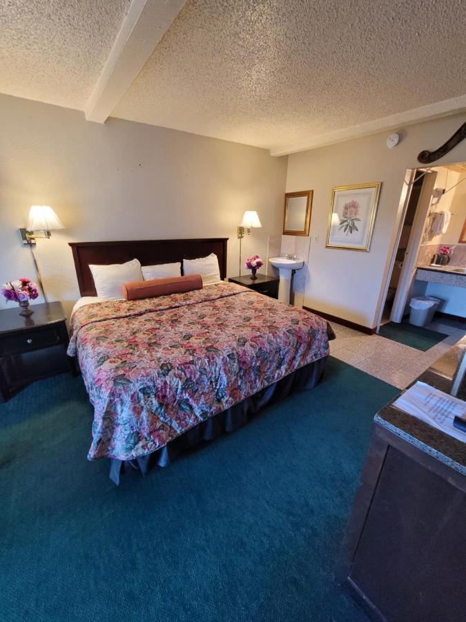 Express Inn And Suites Gastonia Bagian luar foto