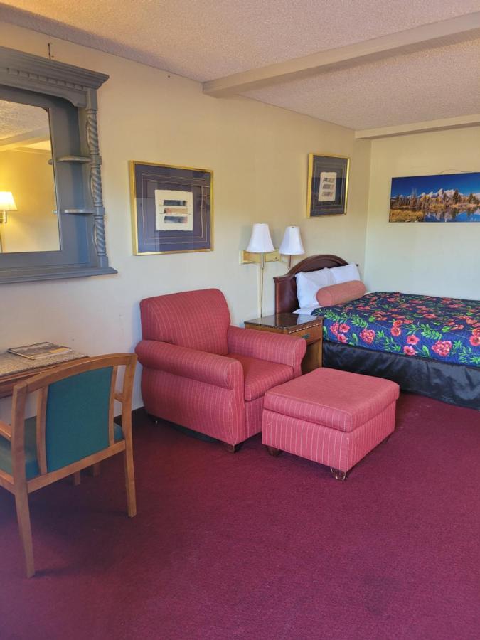 Express Inn And Suites Gastonia Bagian luar foto